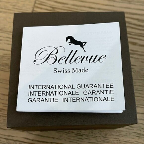 Bellevue watch main image 4
